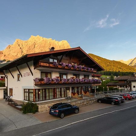 Rustika - Appartements & Spa Ehrwald Luaran gambar