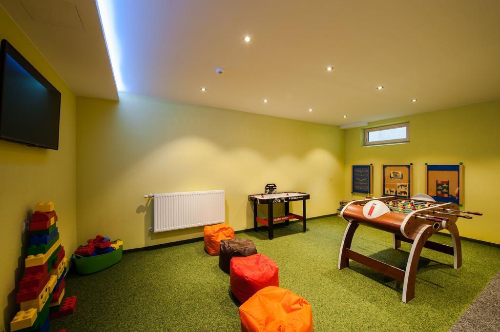Rustika - Appartements & Spa Ehrwald Luaran gambar