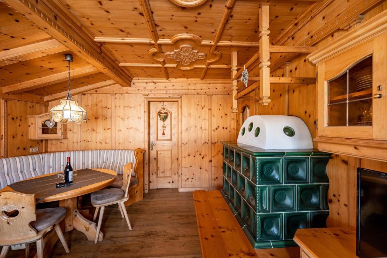 Rustika - Appartements & Spa Ehrwald Luaran gambar