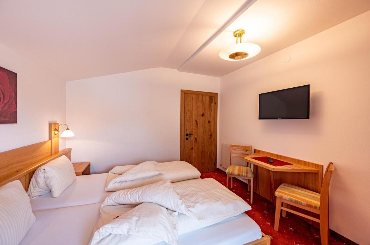 Rustika - Appartements & Spa Ehrwald Luaran gambar