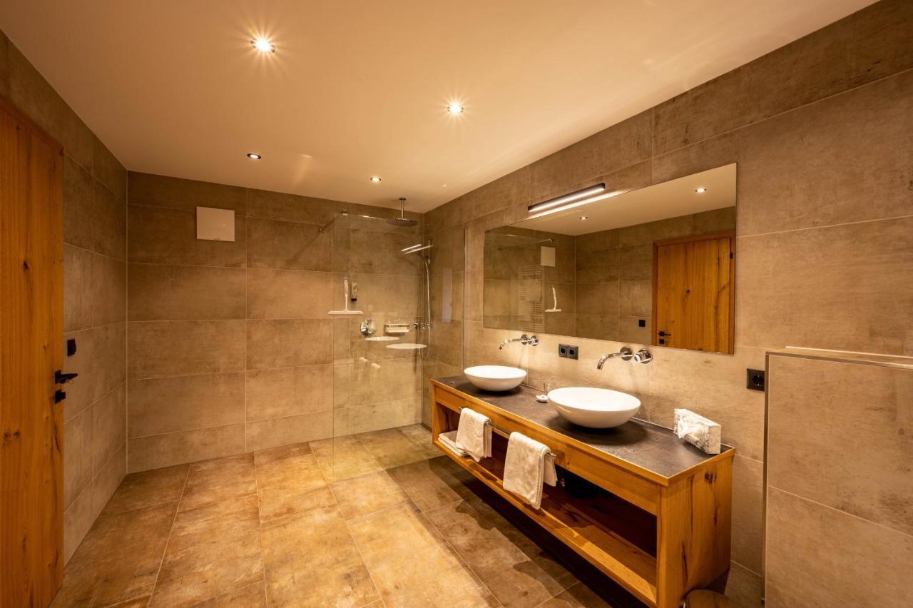 Rustika - Appartements & Spa Ehrwald Luaran gambar
