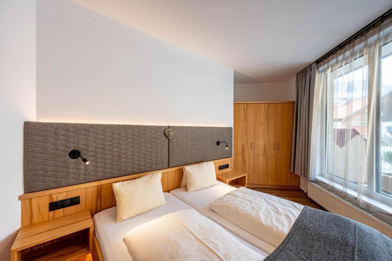 Rustika - Appartements & Spa Ehrwald Luaran gambar
