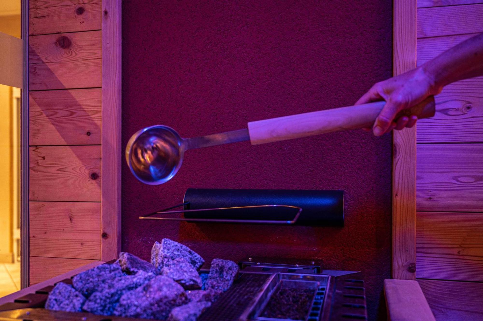 Rustika - Appartements & Spa Ehrwald Luaran gambar