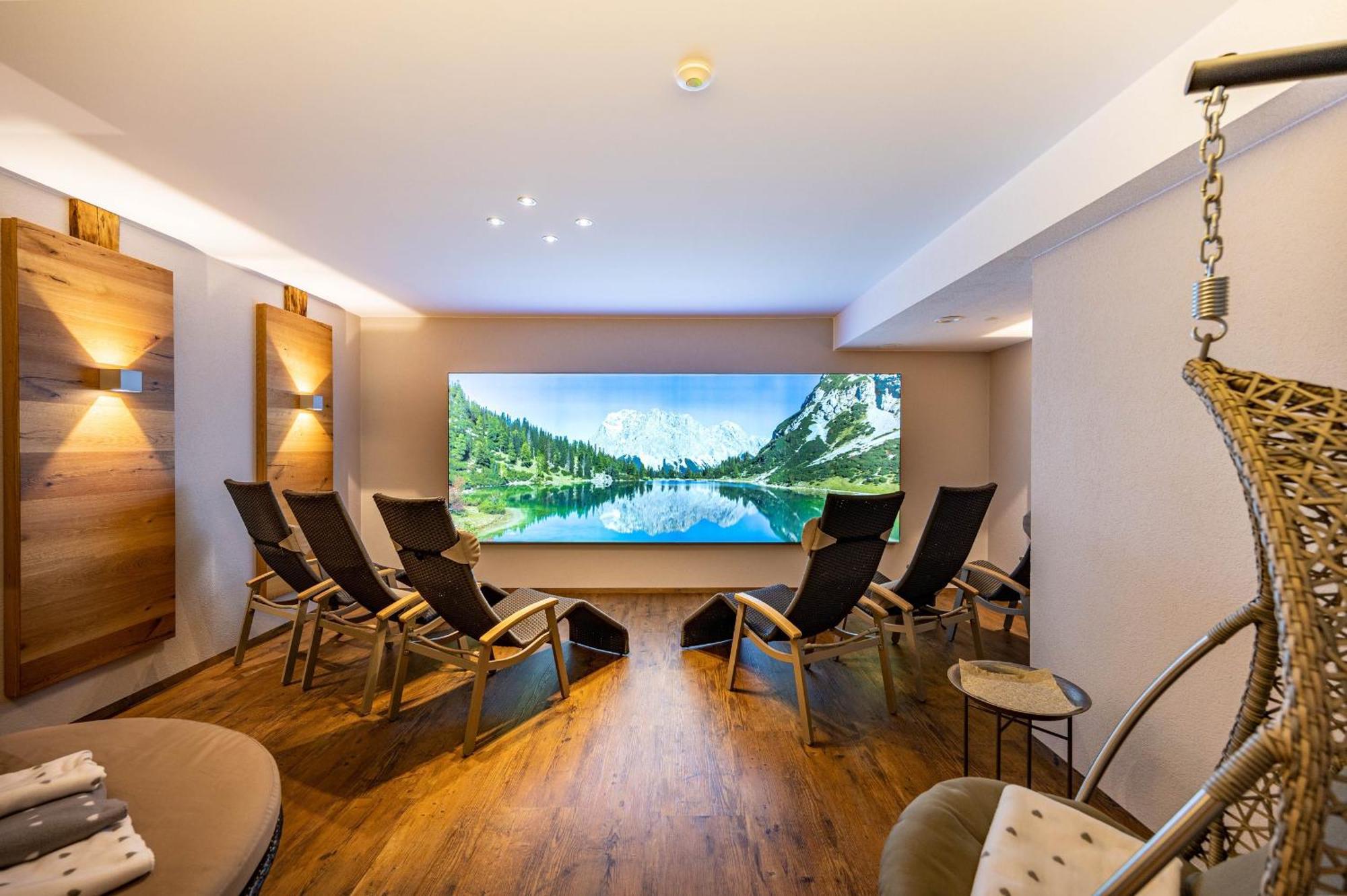 Rustika - Appartements & Spa Ehrwald Luaran gambar