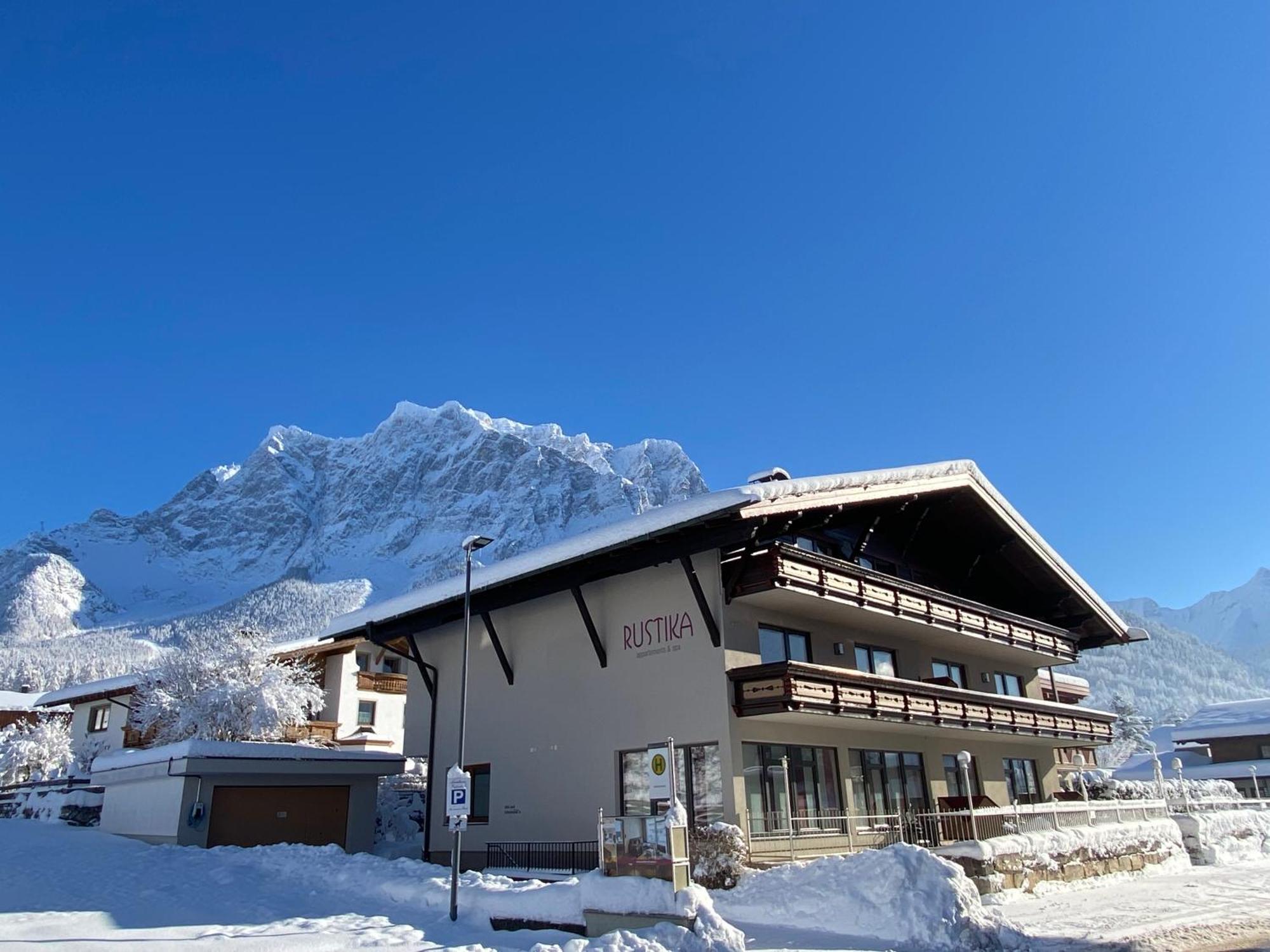 Rustika - Appartements & Spa Ehrwald Luaran gambar