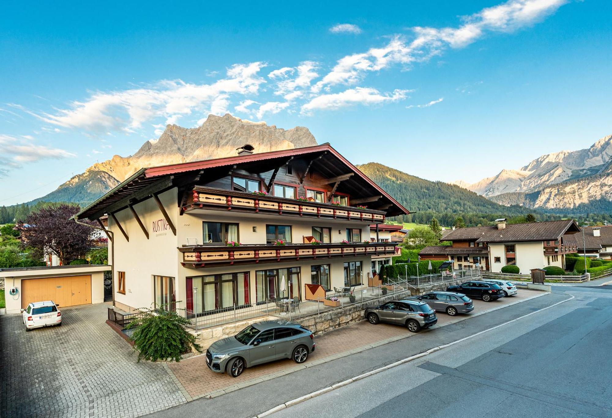 Rustika - Appartements & Spa Ehrwald Luaran gambar