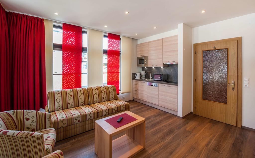 Rustika - Appartements & Spa Ehrwald Luaran gambar