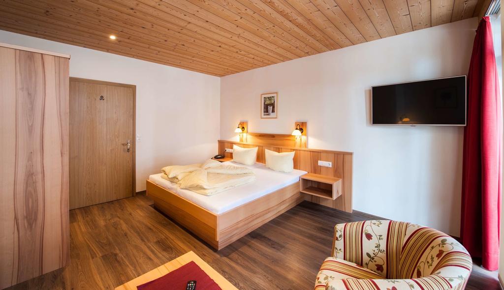Rustika - Appartements & Spa Ehrwald Luaran gambar
