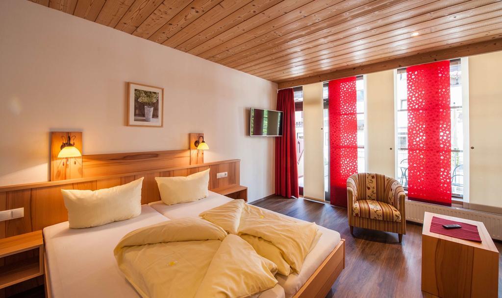 Rustika - Appartements & Spa Ehrwald Luaran gambar